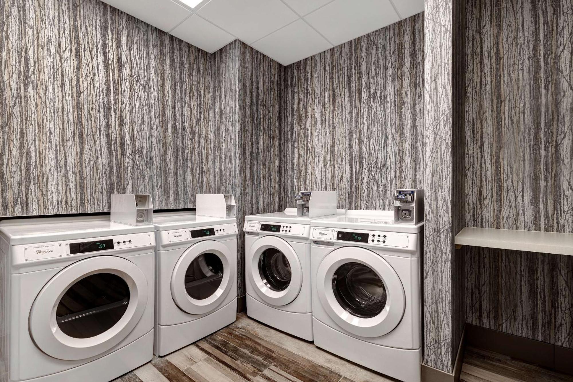 Homewood Suites By Hilton Oak Creek Milwaukee Екстер'єр фото
